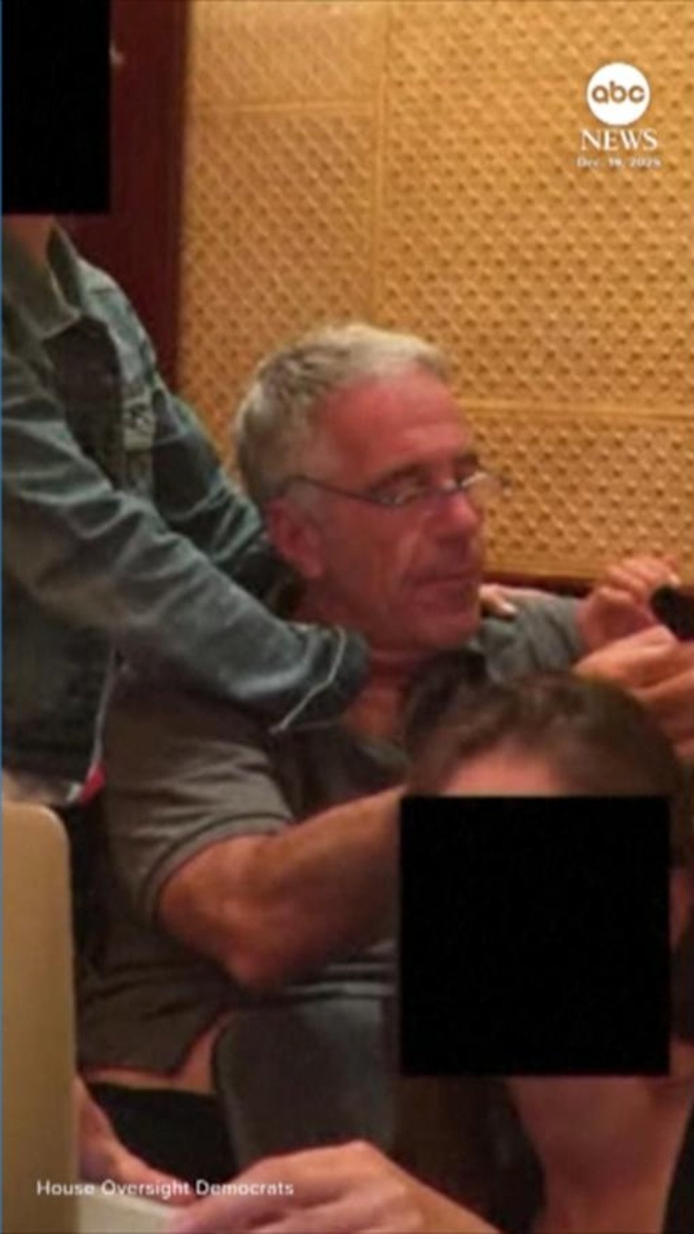 MIRAR: El Departamento de Justicia comienza a publicar documentos de sus archivos de Epstein