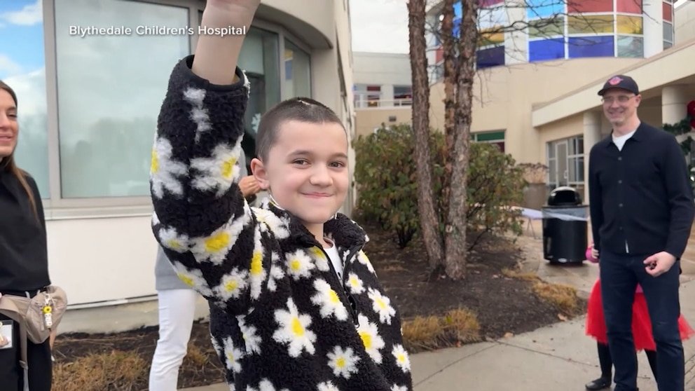 Video Holiday MIRA-cle: Una niña con una lesión cerebral casi fatal se vuelve “Ho Ho a casa”