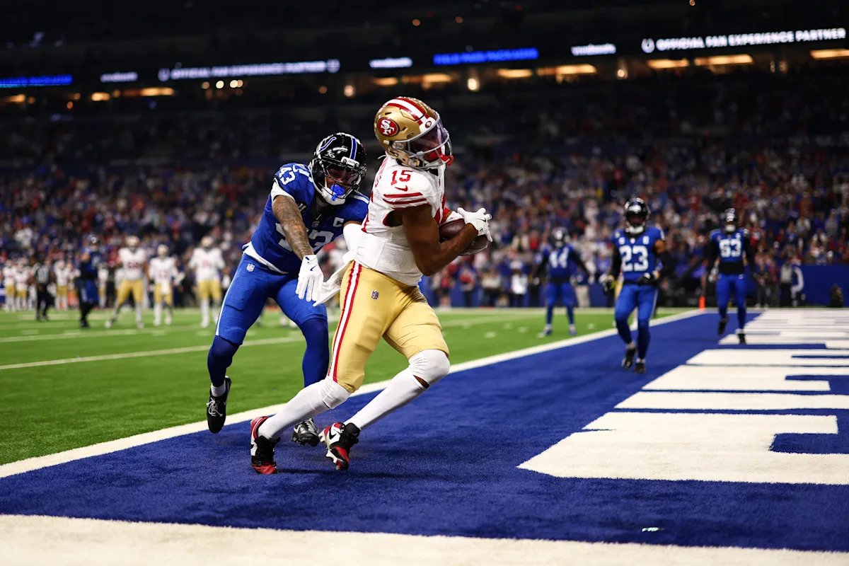 El WR de los 49ers, Jauan Jennings, entra en modo “Grinch” y trollea a los fanáticos después de anotar un touchdown en el enfrentamiento con los Colts.