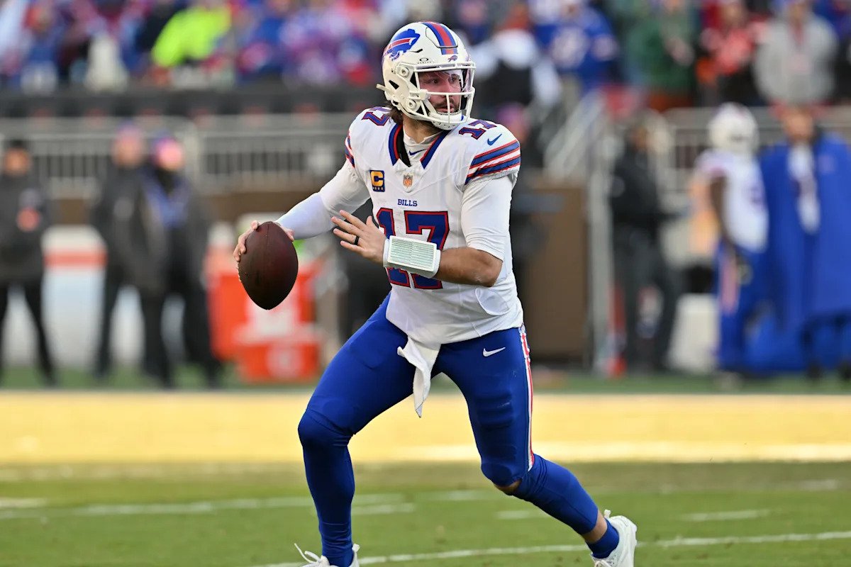 El mariscal de campo de los Bills, Josh Allen, “planea jugar contra los Eagles en la semana 17 a pesar de la lesión en el pie”.