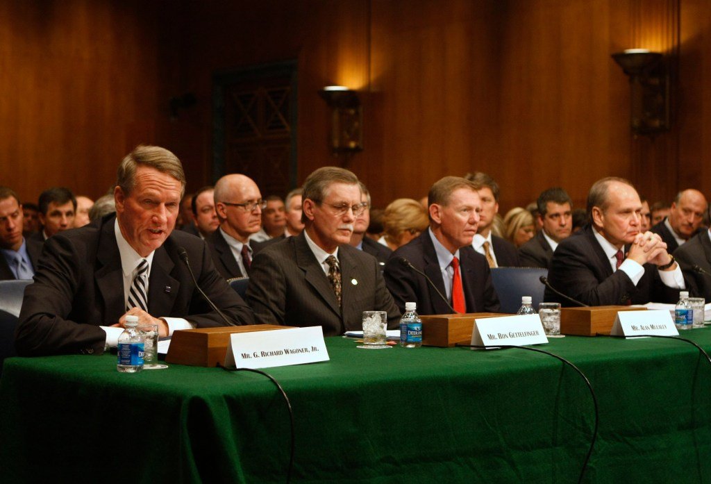 19 de diciembre: la industria automotriz estadounidense recibe un paquete de rescate