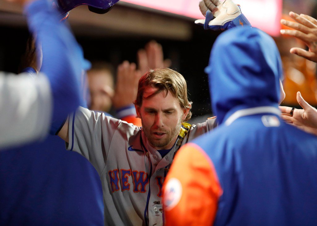 Los Atléticos adquieren al ex All-Star del Met en un intercambio