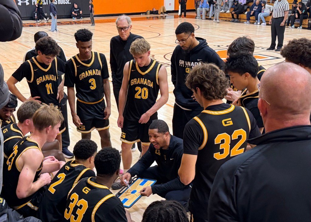 Granada sobrevive a Fremont-Oakland y continúa su recuperación