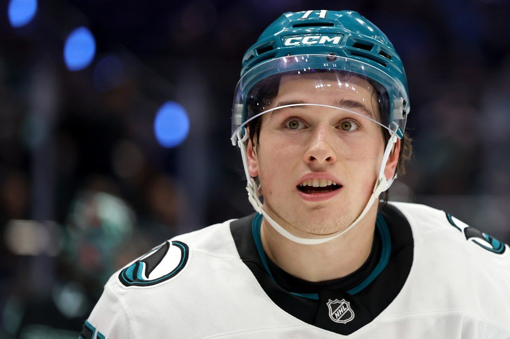 Macklin Celebrini de los San Jose Sharks ha formado parte del equipo olímpico canadiense, según ESPN