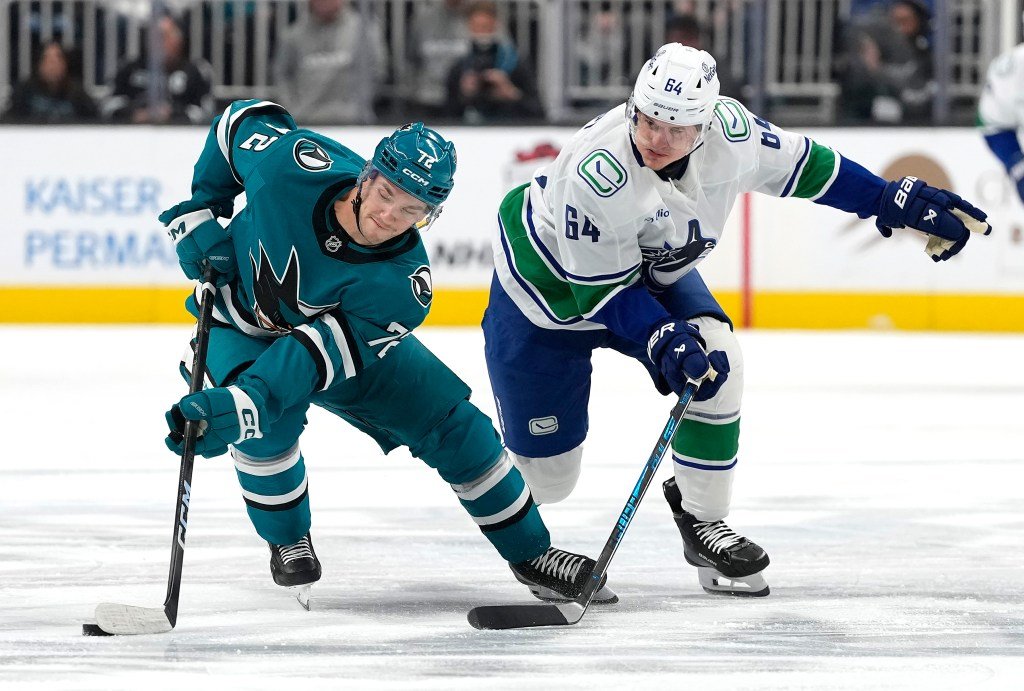 San Jose Sharks y Askarov se enfrentan a los Vancouver Canucks tras un movimiento de Quinn Hughes