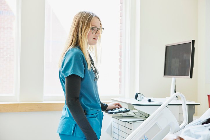 Cómo Kaiser Permanente consolidó 12 EHR en 2