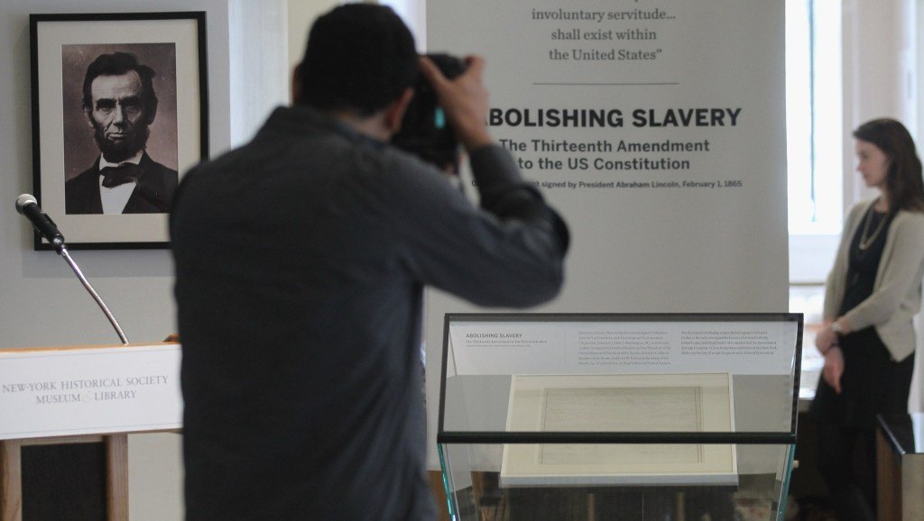 6 de diciembre: Ratificación de la 13ª Enmienda que abolía la esclavitud