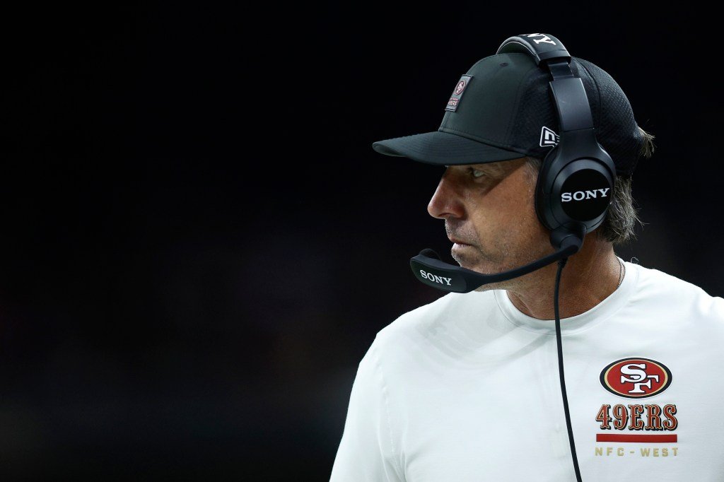 El apoyador de los 49ers, Dee Winters, escuchó el llamado de los Colts. Luego terminó el juego.