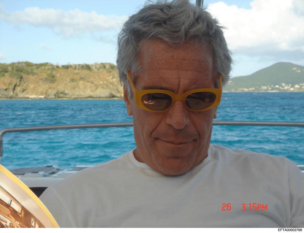 Al menos 16 archivos relacionados con Epstein han desaparecido del sitio web del DOJ