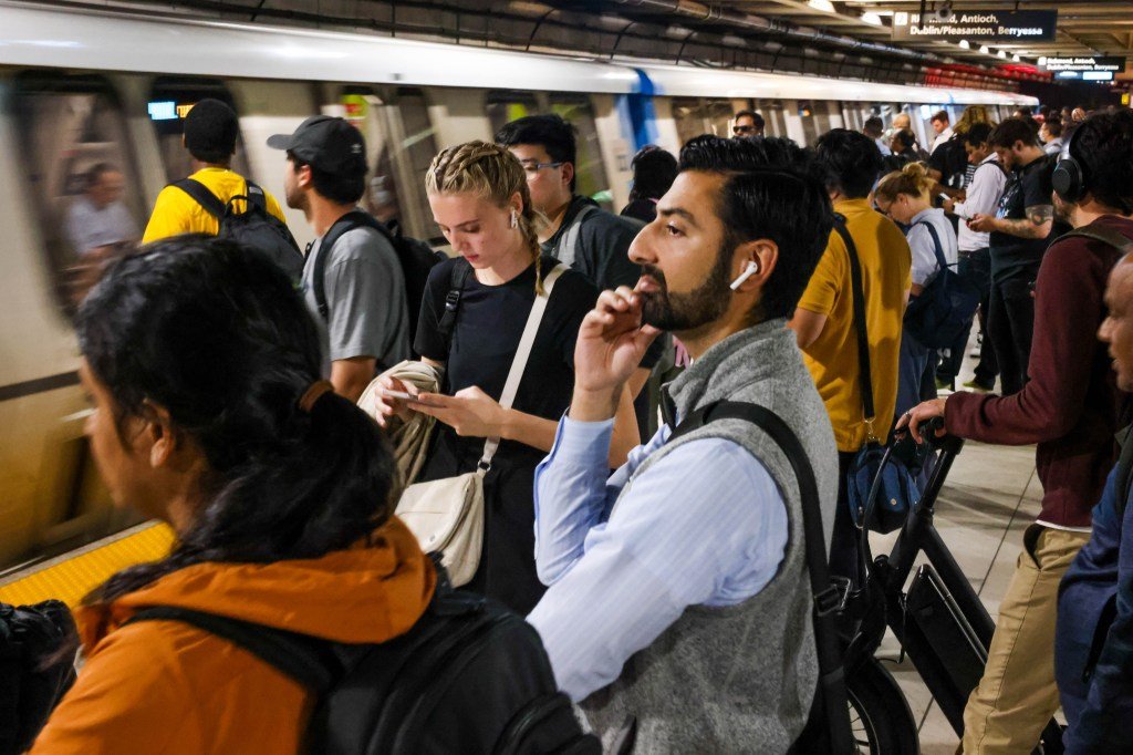 Las tarifas de BART y los peajes de los puentes aumentarán el 1 de enero – The Mercury News