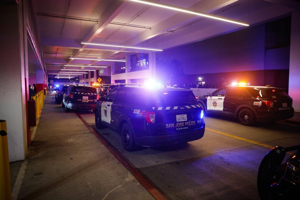 La policía de San José arresta a un adolescente en un tiroteo en el centro comercial Valley Fair