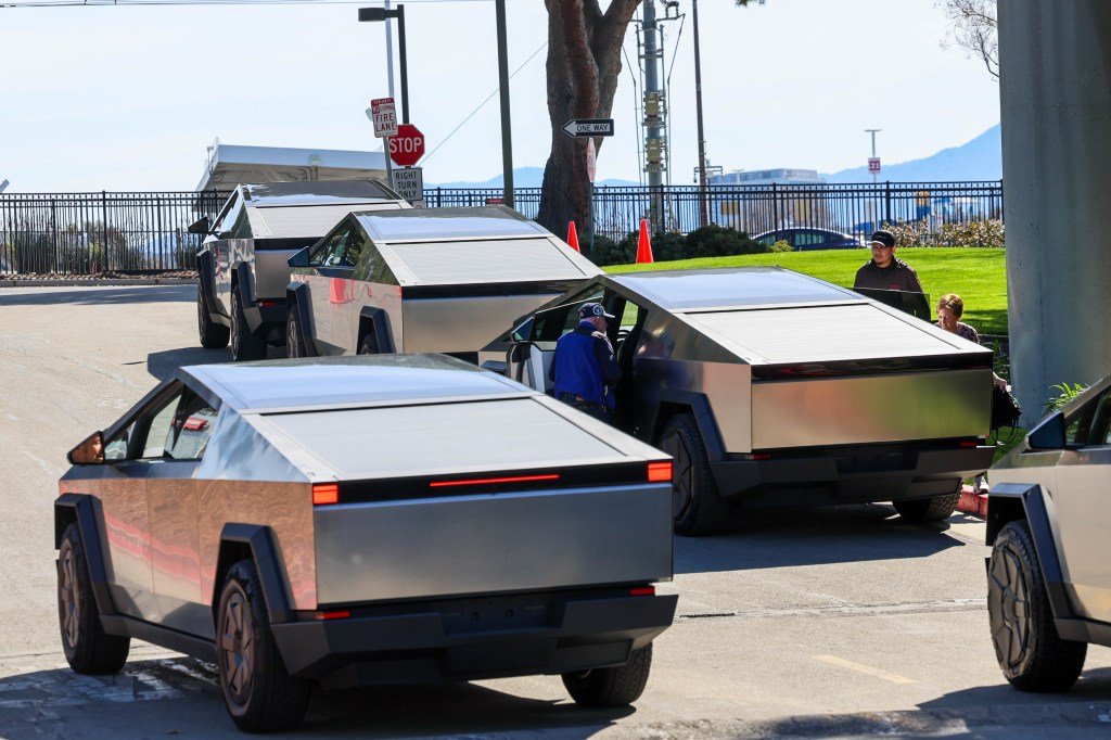 El fracaso del Tesla Cybertruck resulta costoso para los proveedores – The Mercury News