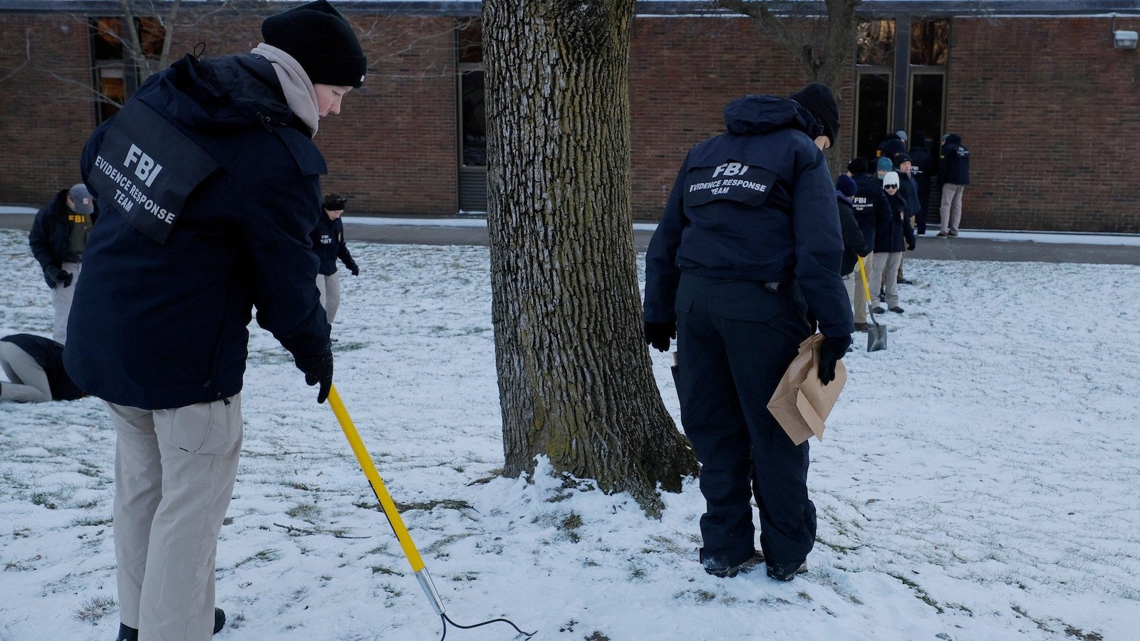 Tiroteo masivo en Brown y asesinato de profesor del MIT pueden estar relacionados: fuentes