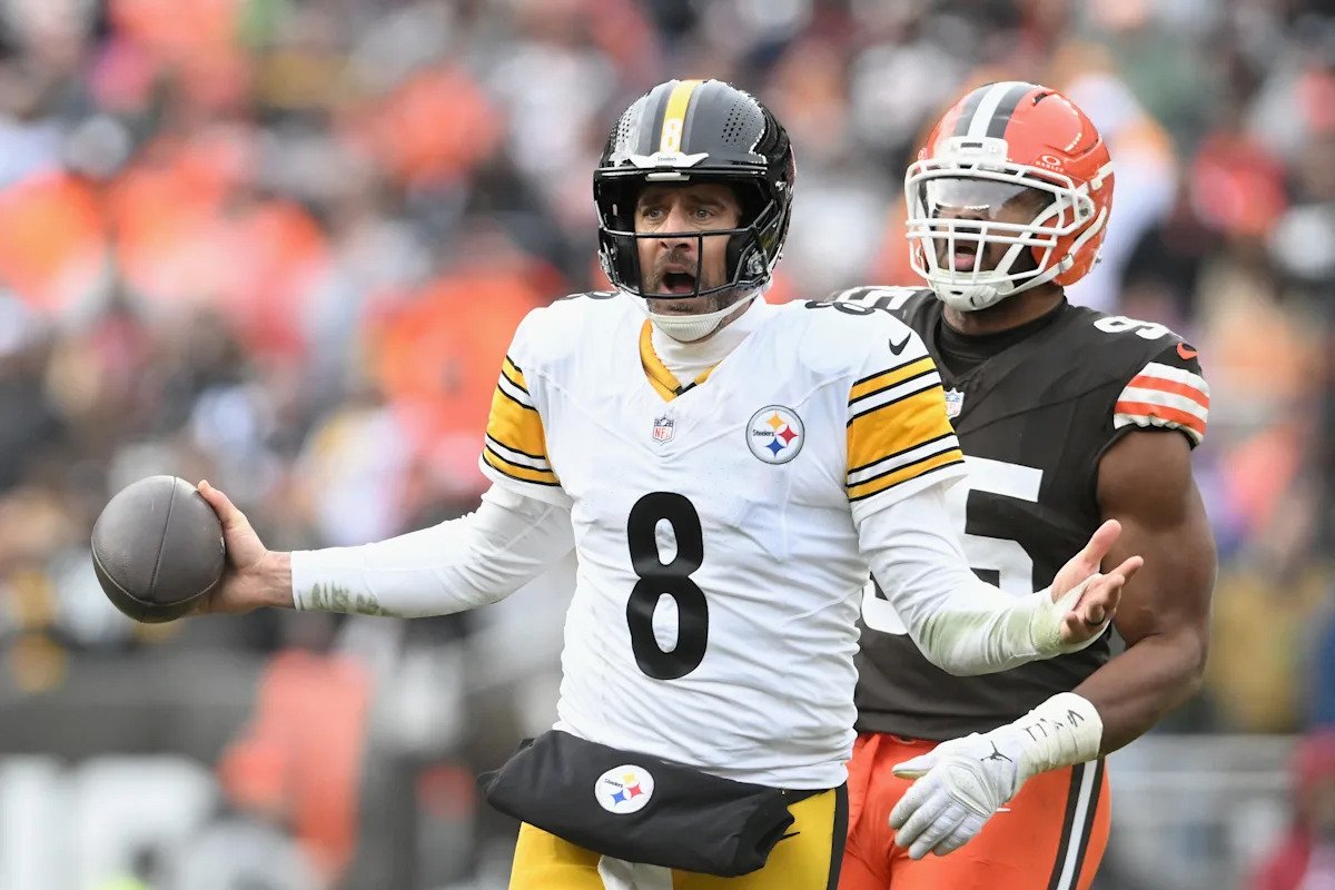 Aaron Rodgers no puede llevar a los Steelers al título divisional mientras Pittsburgh cae ante los Browns
