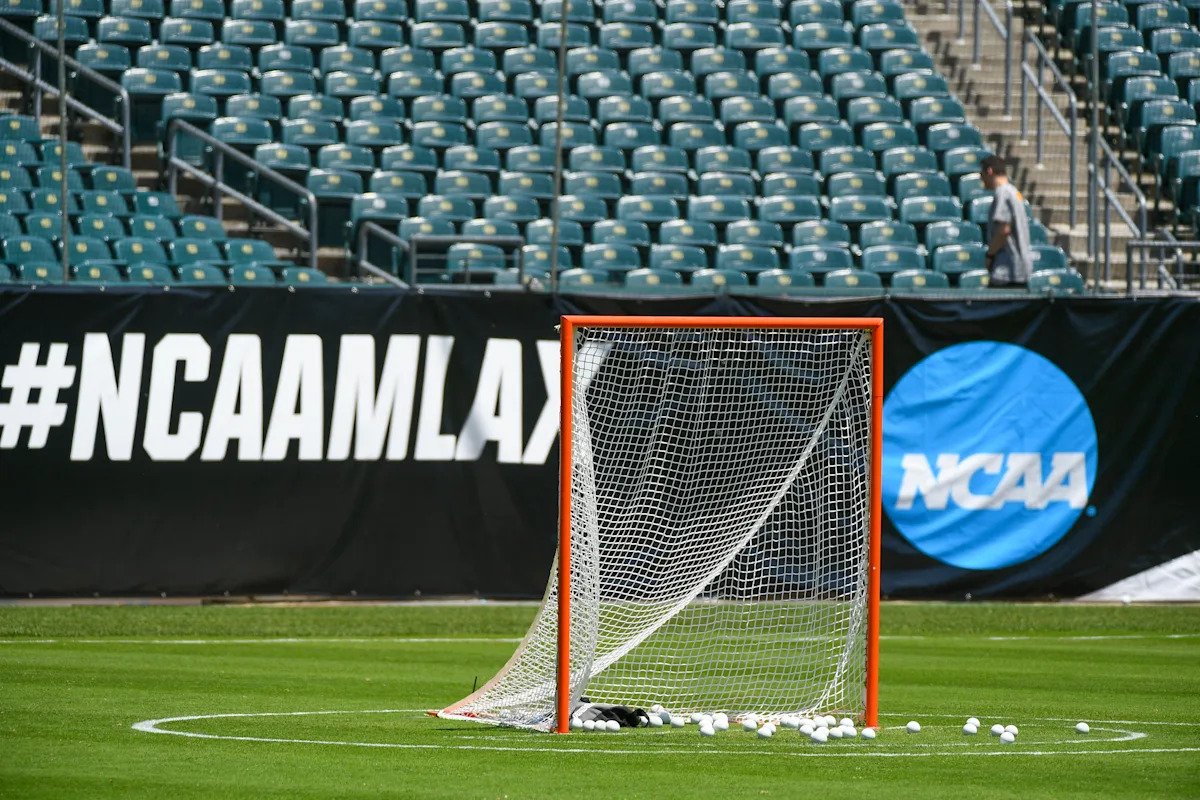 El entrenador de lacrosse masculino de Siena fue hospitalizado tras un “grave accidente” en su domicilio
