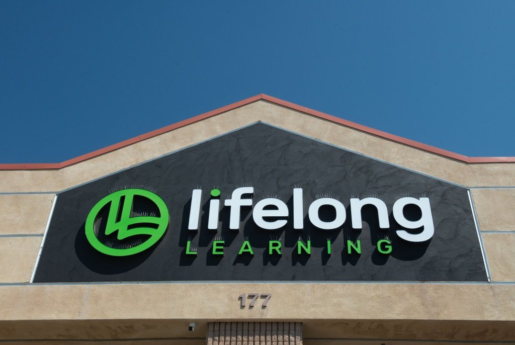 California establece pocas reglas para la supervisión de las escuelas autónomas. Un nuevo informe ofrece mejoras. – Las noticias de Mercurio