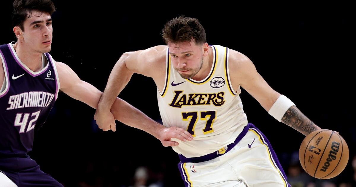 Conclusiones de los Lakers: Nick Smith Jr. brilla con Austin Reaves fuera