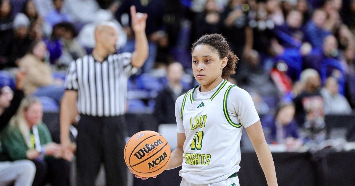 Entrevista preparatoria: Ontario Christian destaca en el baloncesto femenino