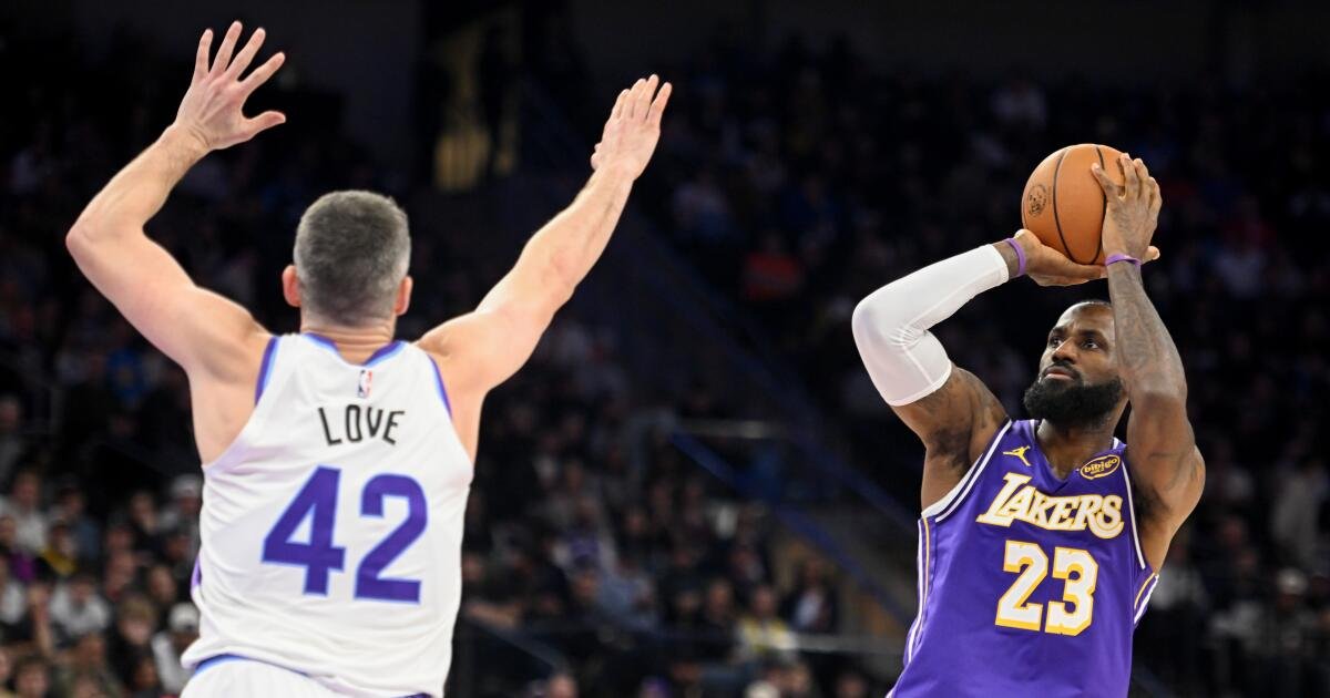Los Lakers responden al llamado de cambio de JJ Redick y se remontan para vencer a los Jazz
