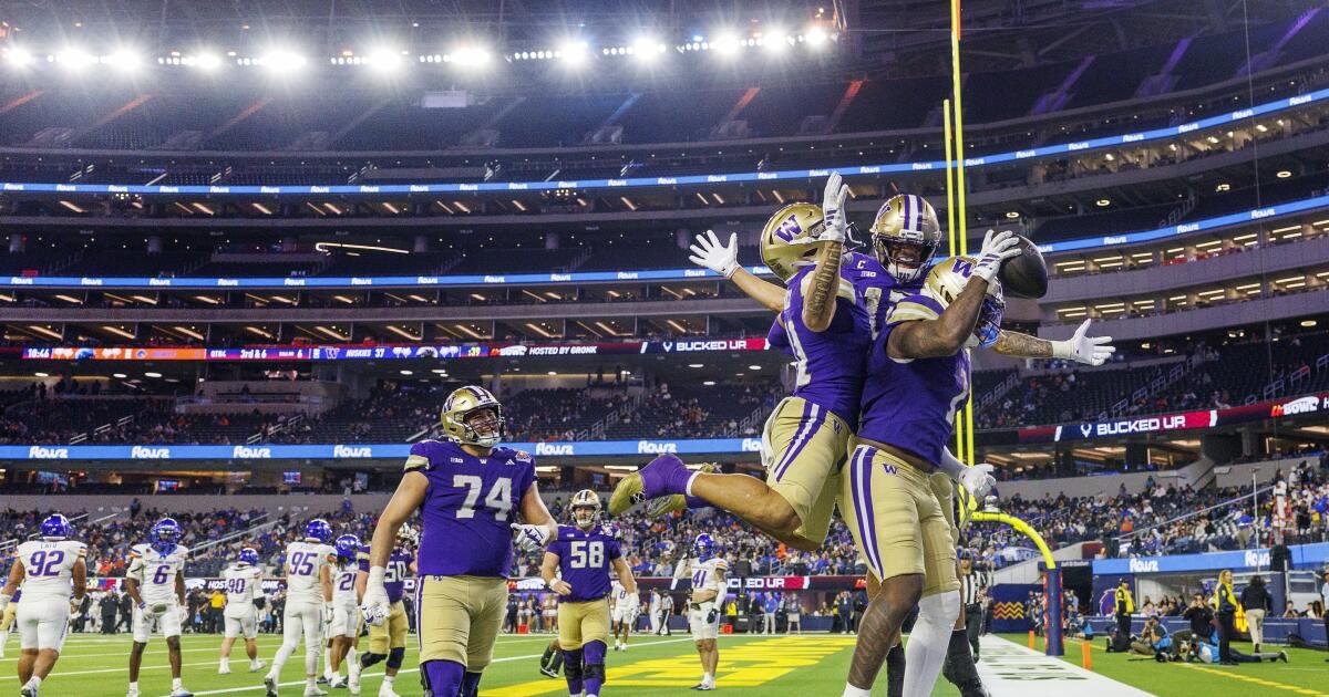 Washington toma cinco selecciones y vence a Boise State en el LA Bowl