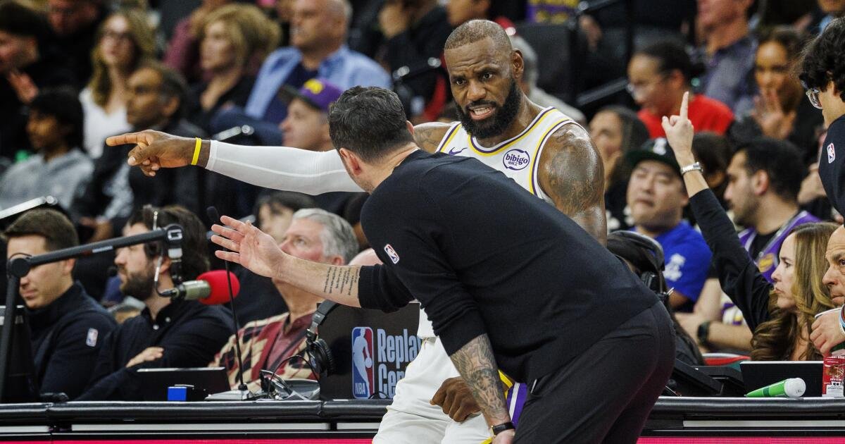 Los Lakers se “recalibran” tras la lesión de Austin Reaves y una racha de tres derrotas consecutivas