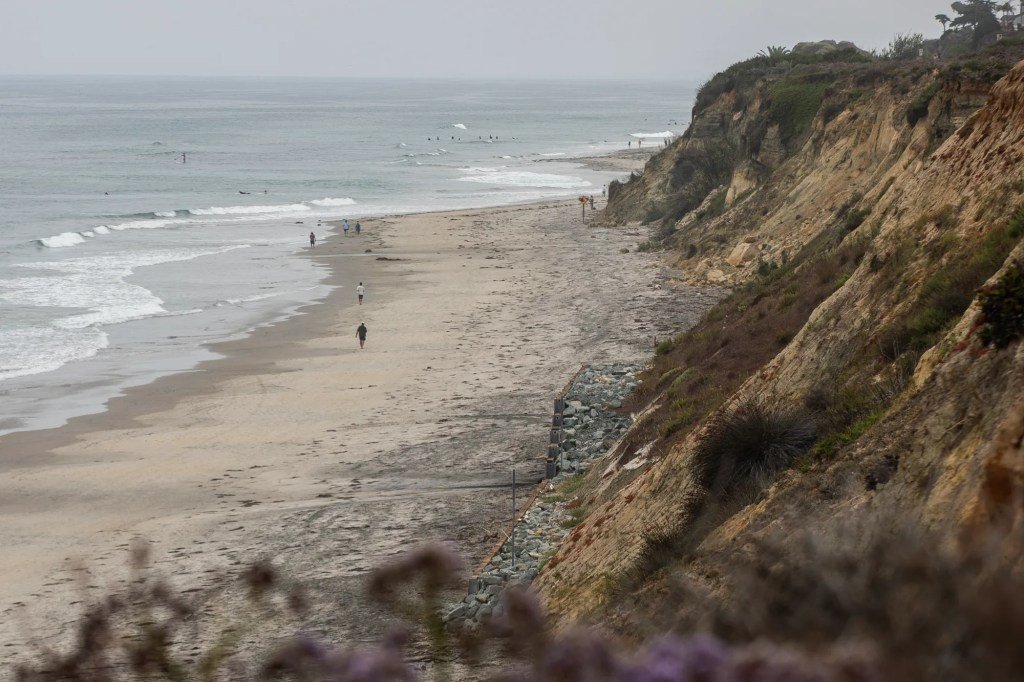 072523_Del-Mar-Coast-Erosion_AH_CM_004.webp.jpeg