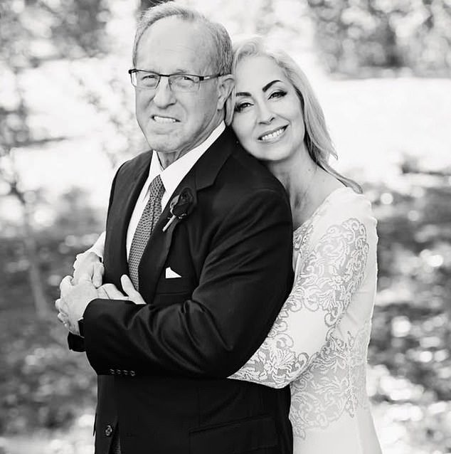 La cuñada de Mitt Romney dejó una nota antes de morir al caer desde un centro comercial de California