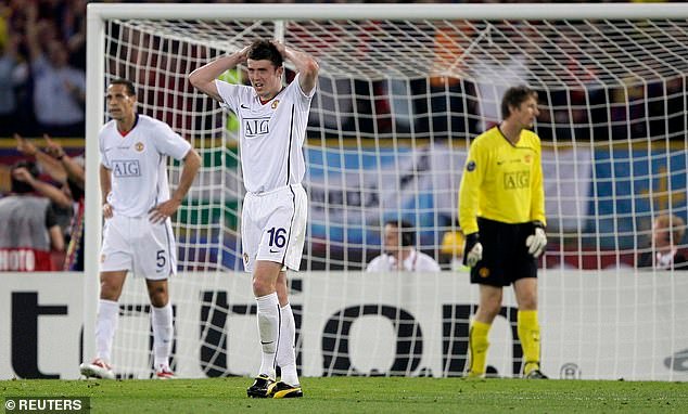 La esposa de Michael Carrick llamó “perra” a Roy Keane, mientras su marido ocultaba su depresión y se sometía en secreto a una cirugía cardíaca; ahora el tranquilo alumno de José Mourinho podría convertirse en el nuevo entrenador del Man United