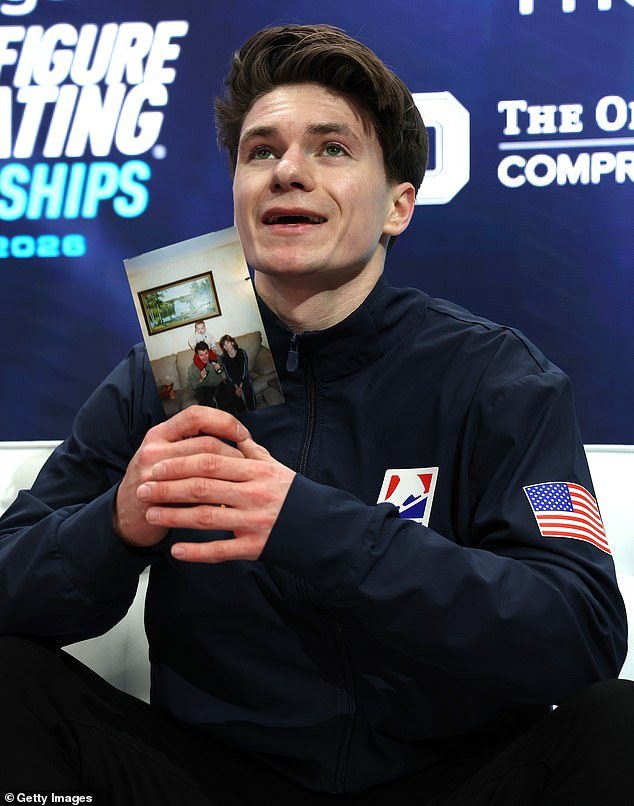 La emotiva estrella del patinaje artístico estadounidense se unirá al equipo olímpico un año después de que sus padres murieran en un accidente aéreo en Washington.