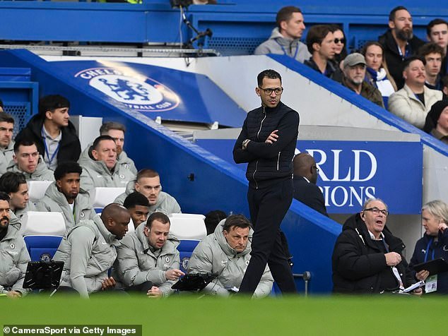 Informe de transferencia del Chelsea: la tarifa de transferencia que los Blues están dispuestos a pagar por el defensa Jeremy Jacquet reveló lo último sobre el futuro de Axel Disasi, los jugadores que el club está dispuesto a dejar ir en enero y su máxima prioridad para el verano.