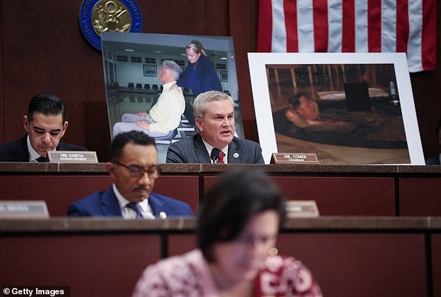 Bill y Hillary Clinton son acusados de vacilar mientras el Partido Republicano presenta cargos penales en la investigación de Epstein