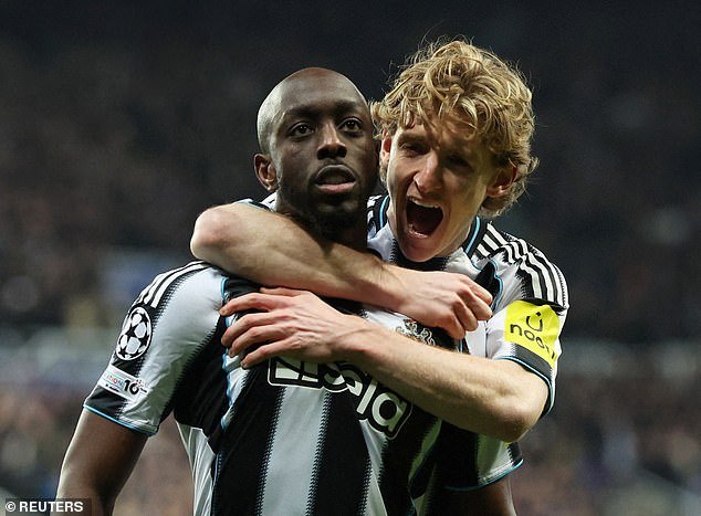 Newcastle – PSV 3-0: Yoane Wissa finalmente parece el hombre que seguirá los pasos de Alexander Isak; ahora Eddie Howe debe concentrarse en el partido decisivo de la próxima semana en París, escribe CRAIG HOPE