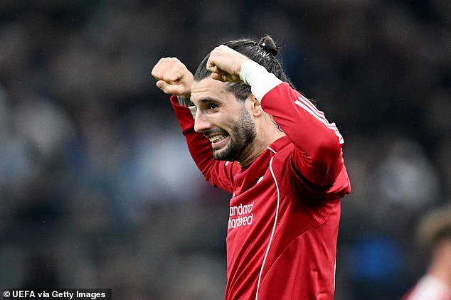 Dominik Szoboszlai revela el secreto detrás del descarado gol de falta contra el Marsella tras coronar la magnífica victoria del Liverpool