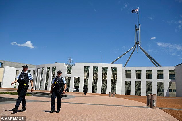 Evacúan urgentemente el edificio del Parlamento australiano: “No se permite la entrada”