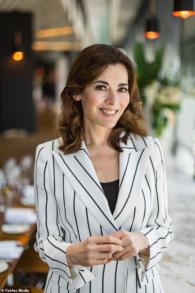 Nigella Lawson “reemplazará a Prue Leith como la nueva presentadora de Great British Bake Off en una importante incorporación al programa de Channel 4”.