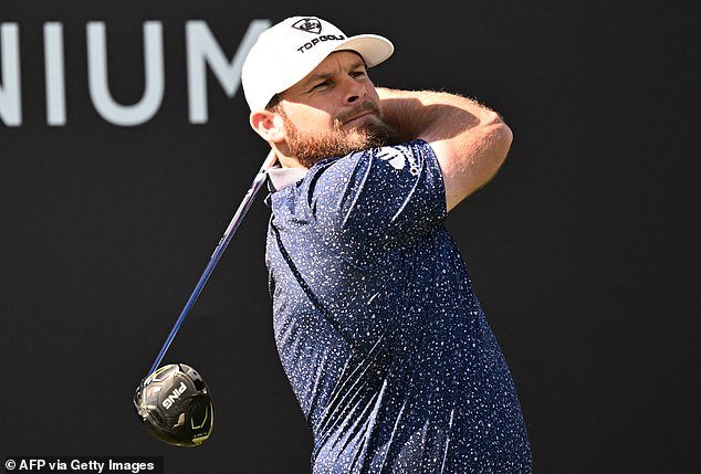 ‘Tuve un grifo de Guinness en casa durante Navidad… ¡Hoy giré como el Titanic!’: Tyrrell Hatton admite que necesita perder peso… pero choca con Rory McIlroy por la disputa por las multas multimillonarias