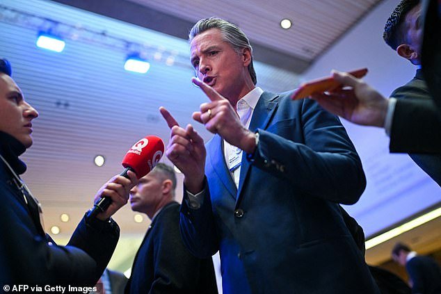 Stephen A. Smith ataca a Gavin Newsom por sus ataques a Donald Trump en Suiza