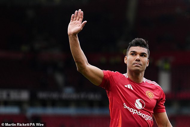 Casemiro no merece ser comparado con los mayores fracasos del Man United… pero después de costar la asombrosa cifra de £148 millones en transferencias y salarios, Ineos no tuvo más remedio que dejar ir al brasileño, escribe CHRIS WHEELER