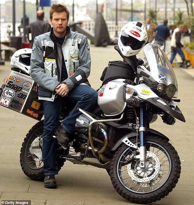 Ewan McGregor ofrece valiosas motocicletas a la venta en una subasta online