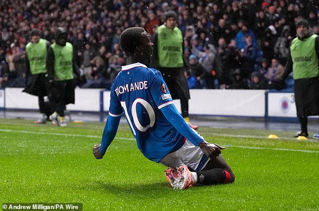 RANGERS 1 LUDOGORETS 0 – CLASIFICACIONES DE LOS JUGADORES: ¿Quién manda en el equipo de Ibrox? ¿Qué jugador gana confianza? ¿Y quién miró hacia atrás en su mejor momento?