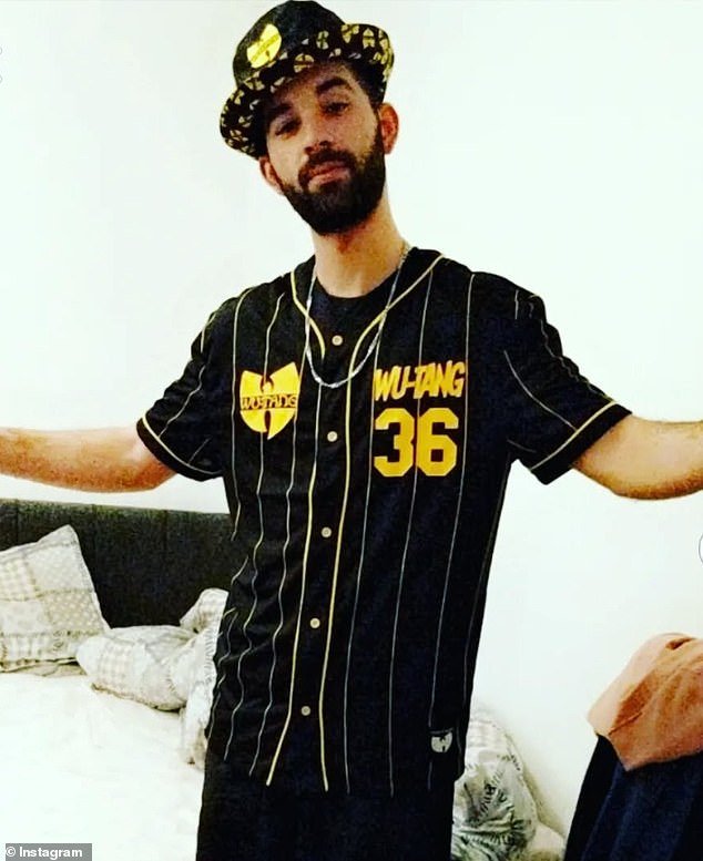 Un solicitante de asilo argelino es encarcelado por un horrible robo de teléfono en el metro de Londres tras agredir sexualmente a una mujer en la calle.