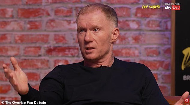 Paul Scholes se niega a disculparse con Lisandro Martínez después de burlarse del físico del defensa del Man United en su podcast junto a Nicky Butt.