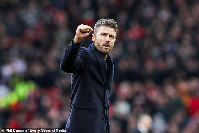 El defensa del One Man United juega en defensa, pero ¿qué dos jugadores están entre los tres delanteros junto con Bukayo Saka? Los expertos en estadísticas revelan la alineación inicial combinada del Arsenal contra el Man United