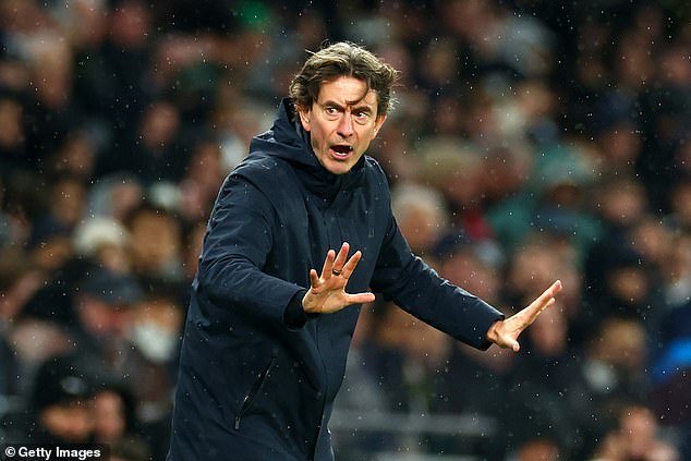 Thomas Frank advierte a Mathys Tel que no puede dejar el Tottenham este mes, a pesar de que el delantero ha despertado el interés de la Ligue 1