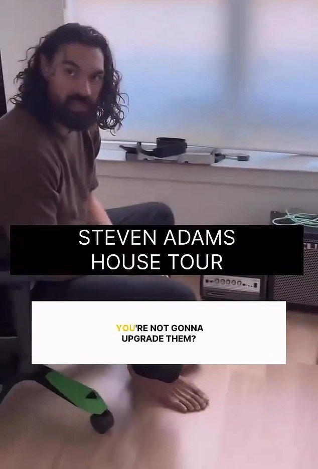 Steven Adams, de los Houston Rockets, revela que está durmiendo en el suelo a pesar de las ganancias de su carrera de 184 millones de dólares.