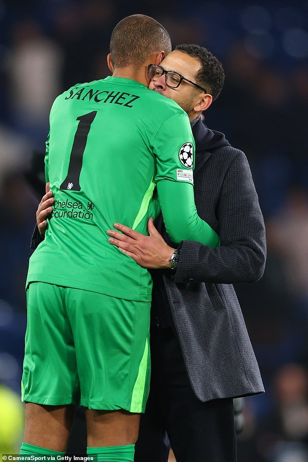 La conexión de Liam Rosenior con Robert Sánchez se remonta a 2017, por lo que cree que el tan difamado portero es crucial para sus planes del Chelsea.