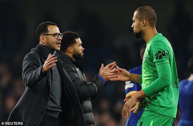 Cómo Robert Sánchez puede alcanzar el siguiente nivel en el Chelsea: su vínculo especial con Liam Rosenior, las estadísticas que muestran su progreso esta temporada y el movimiento en el campo de entrenamiento destinado a sacar lo mejor del español.
