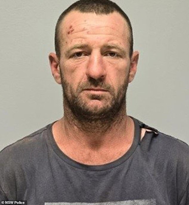 La nueva zona de búsqueda del presunto triple asesino Julian Ingram estará a casi 100 kilómetros de distancia después de que supuestamente le disparó a su ex embarazada y a su nueva pareja, y los agentes de policía no pueden descartar la aterradora pregunta.