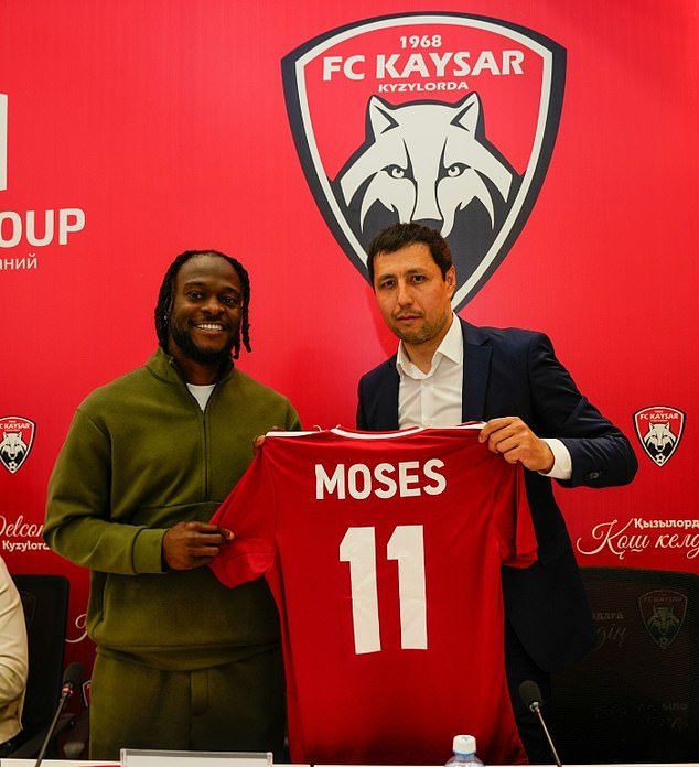 El ganador de la Premier League hace el movimiento más extraño del mercado de fichajes de enero al fichar por un equipo que lucha por el descenso en Kazajistán.