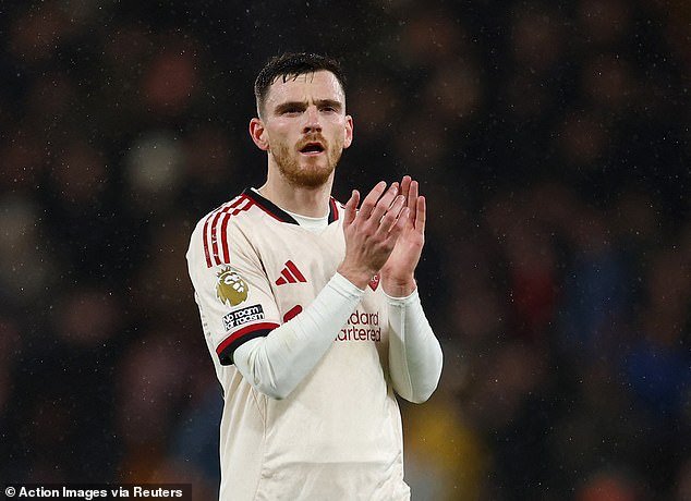 El Arsenal está vigilando al joven del Real Madrid, el Fulham está ofreciendo 28 millones de libras esterlinas por el delantero del PSV Eindhoven y el Bayern de Múnich es el último equipo en vigilar al defensa del Chelsea: MIRAR LA VENTANA DE TRANSFERENCIA